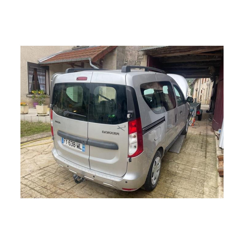 Crosse arriere gauche DACIA DOKKER 1.6 MPI - 85 d’occasion