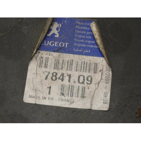 Aile avant droit PEUGEOT 407 PHASE 1 BREAK d’occasion