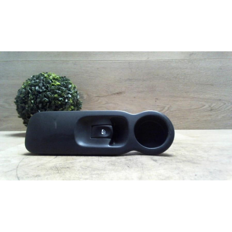 Interrupteur de leve vitre avant droit RENAULT GRAND MODUS PHASE 2 d’occasion