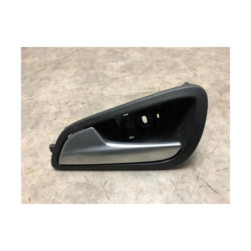 Poignee interieur avant gauche FORD FOCUS 3 PHASE 1 d’occasion