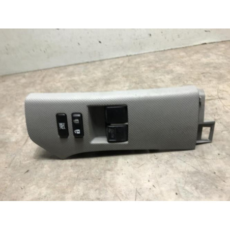 Interrupteur de leve vitre avant gauche TOYOTA YARIS 2 PHASE 2 d’occasion