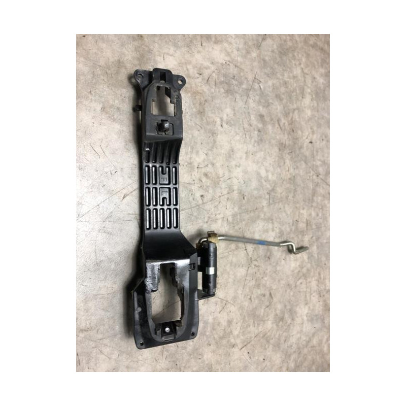 Support poignee porte avant gauche TOYOTA YARIS 2 PHASE 2 d’occasion