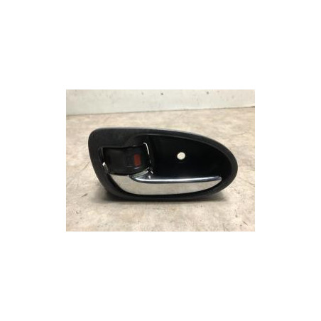 Poignee interieur avant gauche TOYOTA YARIS 2 PHASE 2 d’occasion
