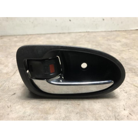 Poignee interieur avant gauche TOYOTA YARIS 2 PHASE 2 d’occasion