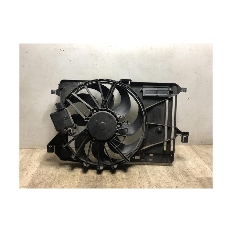 Moto ventilateur radiateur FORD FOCUS 3 PHASE 1 d’occasion