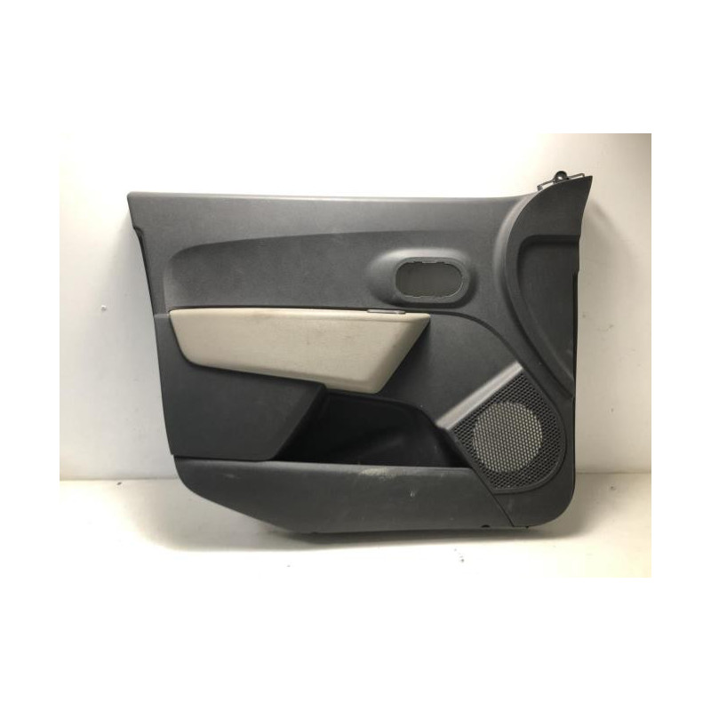 Panneau de porte avant gauche DACIA DOKKER 1.6 MPI - 85 d’occasion