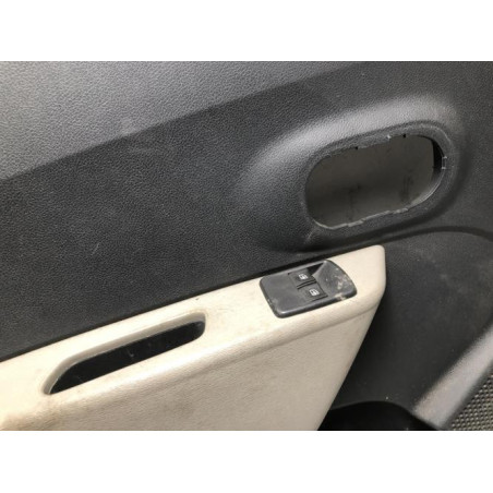 Panneau de porte avant gauche DACIA DOKKER 1.6 MPI - 85 d’occasion
