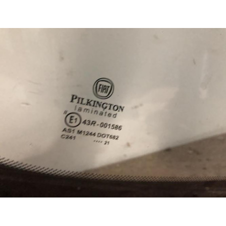 Pare brise FIAT 500 2 PHASE 2 d’occasion