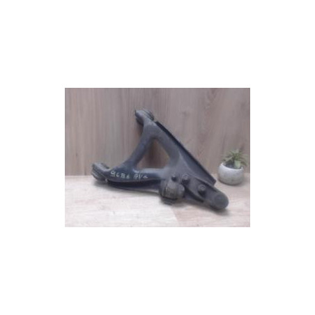 Triangle avant gauche RENAULT MEGANE 1 PHASE 2 d’occasion