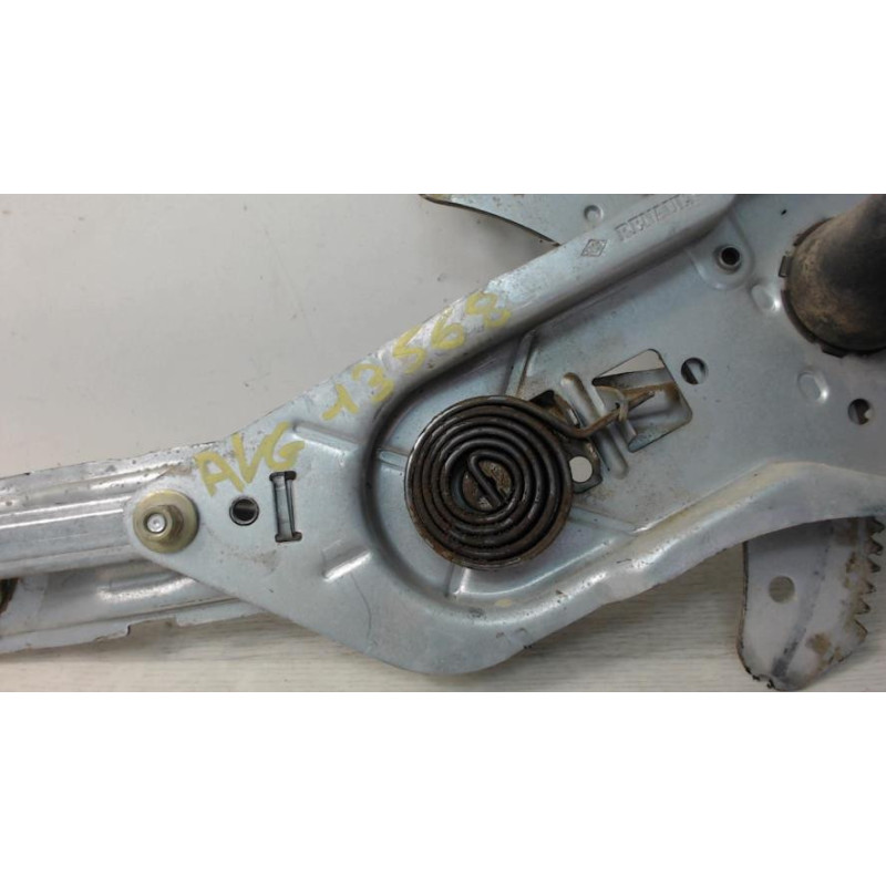 Leve vitre mecanique avant gauche RENAULT KANGOO 1 PHASE 2 d’occasion