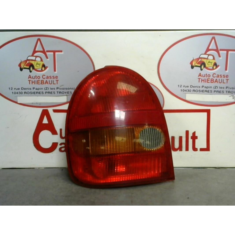 Feu arriere principal gauche (feux) OPEL CORSA (B) PHASE 1 d’occasion