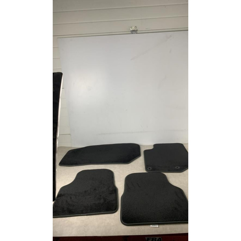Tapis de sol PEUGEOT  d’occasion