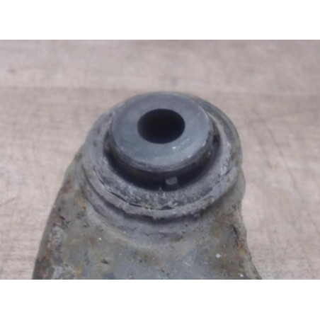 Triangle inferieur arriere droit AUDI A4 2 AVANT PHASE 2 BREAK d’occasion