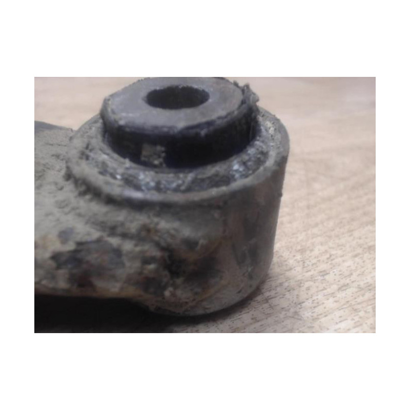 Triangle inferieur arriere droit AUDI A4 2 AVANT PHASE 2 BREAK d’occasion
