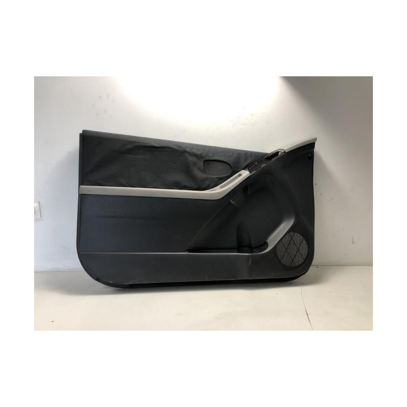 Panneau de porte avant gauche TOYOTA YARIS 2 PHASE 2 d’occasion