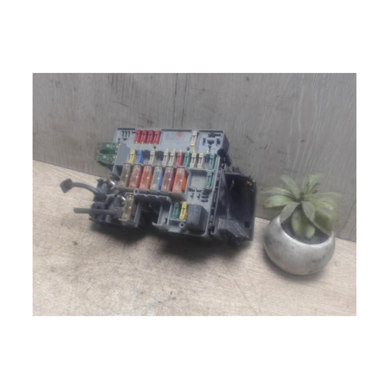 Boitier servitude moteur (BSM) PEUGEOT 206 PHASE 1 d’occasion