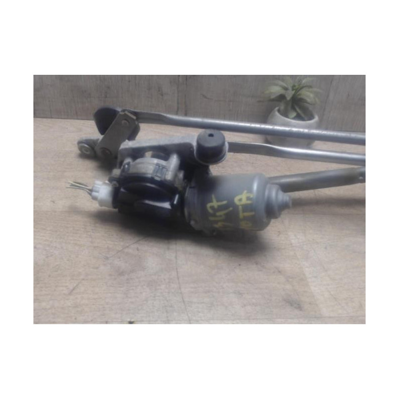 Moteur essuie glace avant TOYOTA YARIS 2 PHASE 1 d’occasion