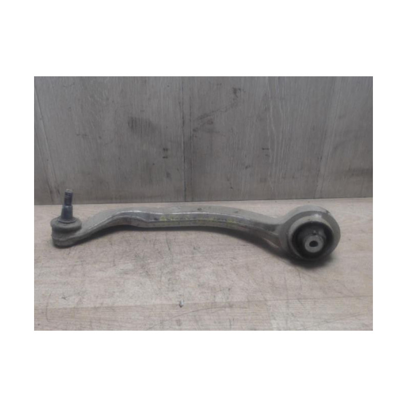 Bras de suspension superieur avant gauche AUDI A4 2 AVANT PHASE 2 BREAK d’occasion