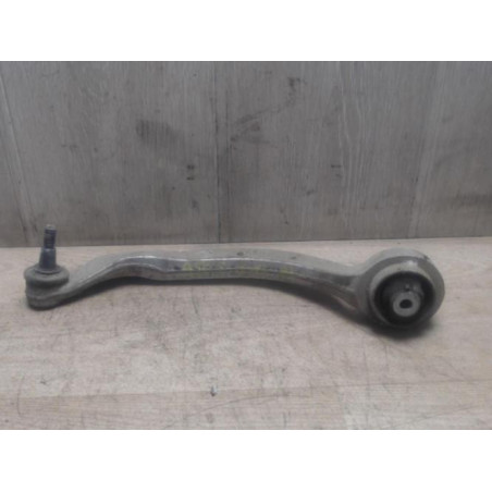Bras de suspension superieur avant gauche AUDI A4 2 AVANT PHASE 2 BREAK d’occasion