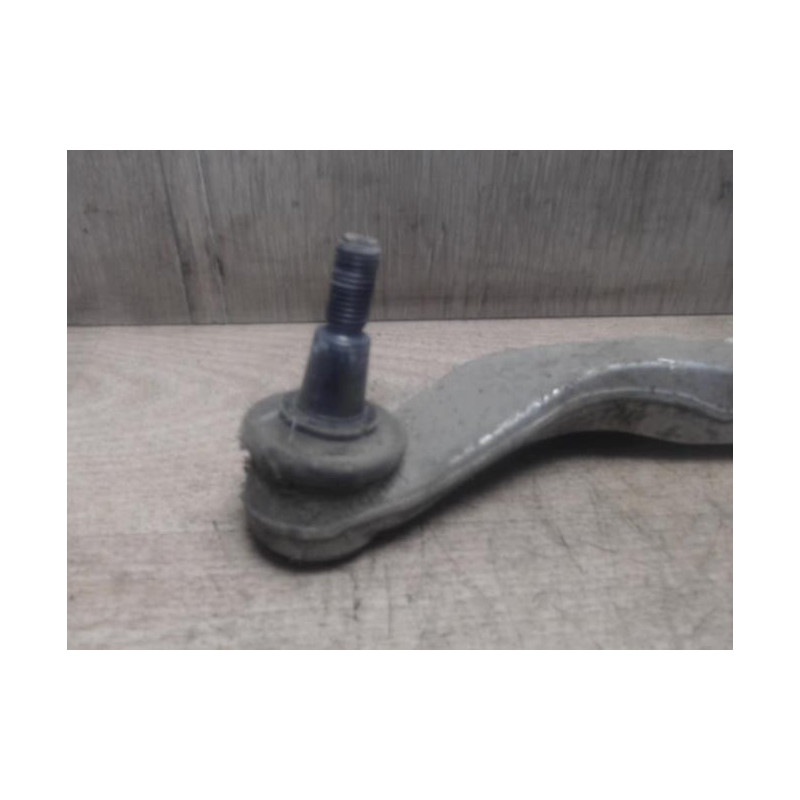 Bras de suspension superieur avant gauche AUDI A4 2 AVANT PHASE 2 BREAK d’occasion