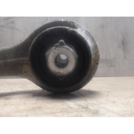 Bras de suspension superieur avant droit AUDI A4 2 AVANT PHASE 2 BREAK d’occasion