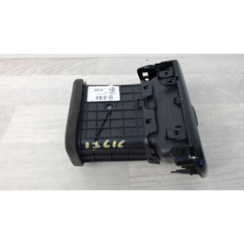 Aerateur tableau de bord avant droit KIA RIO 4 PHASE 1 d’occasion