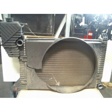 Radiateur eau MERCEDES SPRINTER (901-905) FOURGON d’occasion