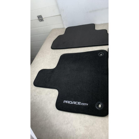 Tapis de sol TOYOTA  d’occasion
