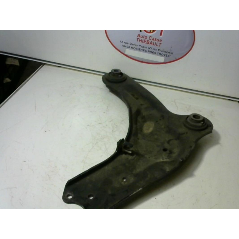 Triangle inferieur avant droit RENAULT ESPACE IV PHASE 1 d’occasion
