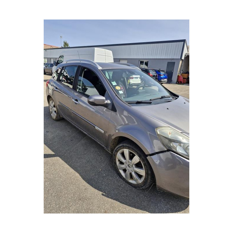 Renfort pare choc arriere (traverse) RENAULT CLIO 3 PHASE 2 BREAK d’occasion