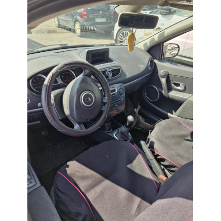 Renfort pare choc arriere (traverse) RENAULT CLIO 3 PHASE 2 BREAK d’occasion