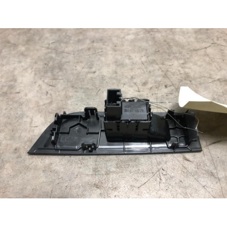 Interrupteur de leve vitre arriere droit SKODA SCALA d’occasion