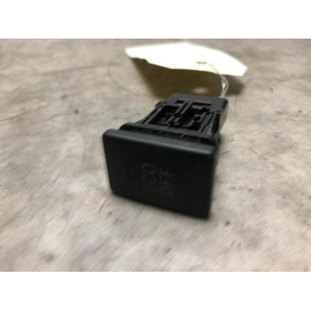 Bouton/Interrupteur TOYOTA YARIS 2 PHASE 2 d’occasion