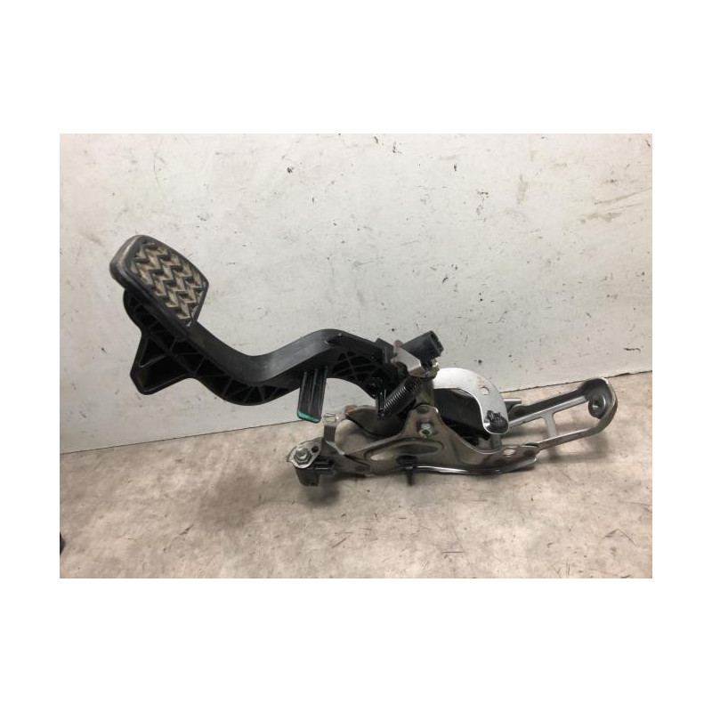Pedalier d'embrayage TOYOTA YARIS 2 PHASE 2 d’occasion