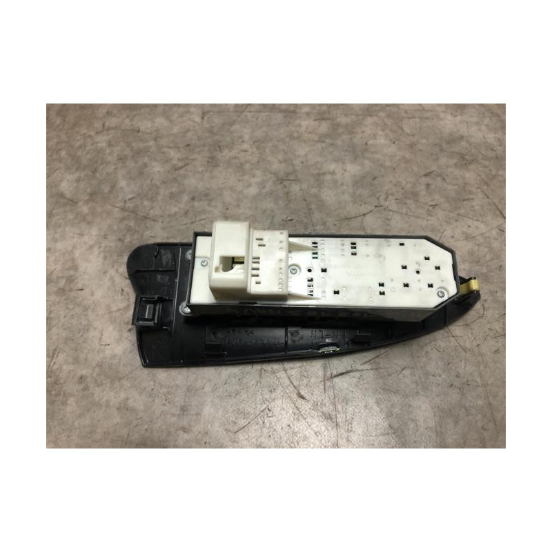 Interrupteur de leve vitre avant gauche TOYOTA RAV4 3 PHASE 2 d’occasion