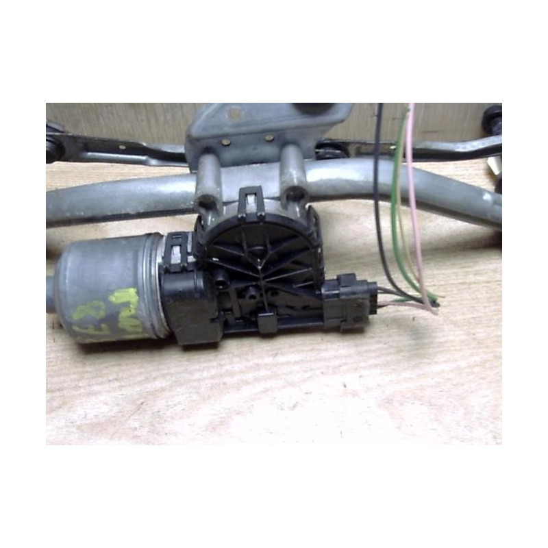 Moteur essuie glace avant RENAULT TWINGO 2 PHASE 1 d’occasion