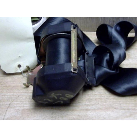 Ceinture arriere centrale RENAULT CLIO 2 PHASE 2 d’occasion