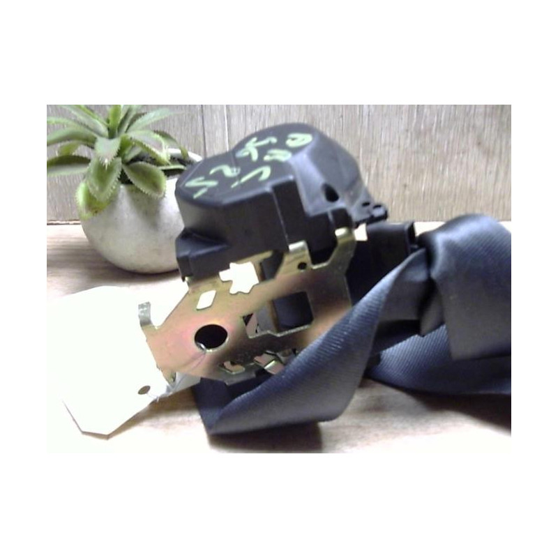Ceinture arriere centrale RENAULT CLIO 2 PHASE 2 d’occasion