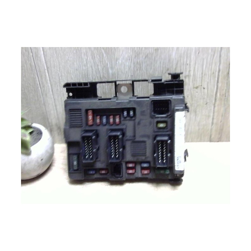 Boitier servitude moteur (BSM) PEUGEOT 206 PHASE 1 d’occasion
