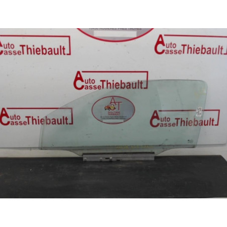 Vitre avant gauche OPEL CORSA 1.2 16 d’occasion