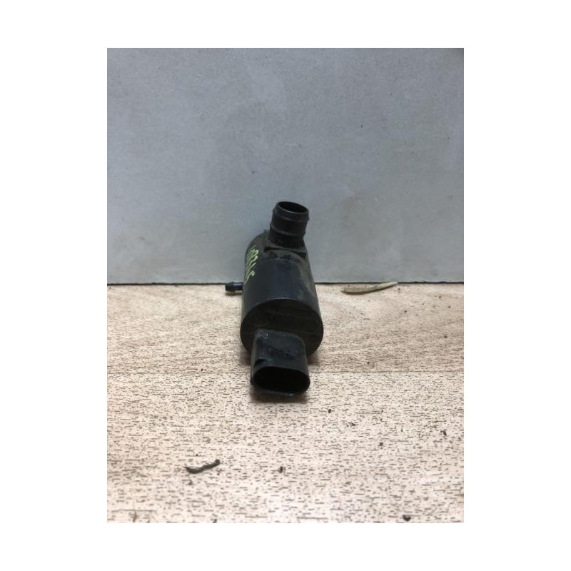 Pompe lave glace avant TOYOTA YARIS 2 PHASE 2 d’occasion