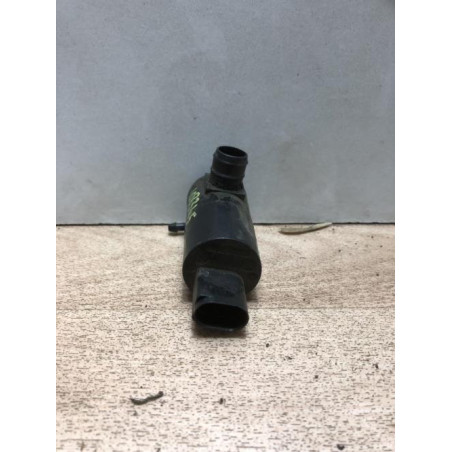 Pompe lave glace avant TOYOTA YARIS 2 PHASE 2 d’occasion