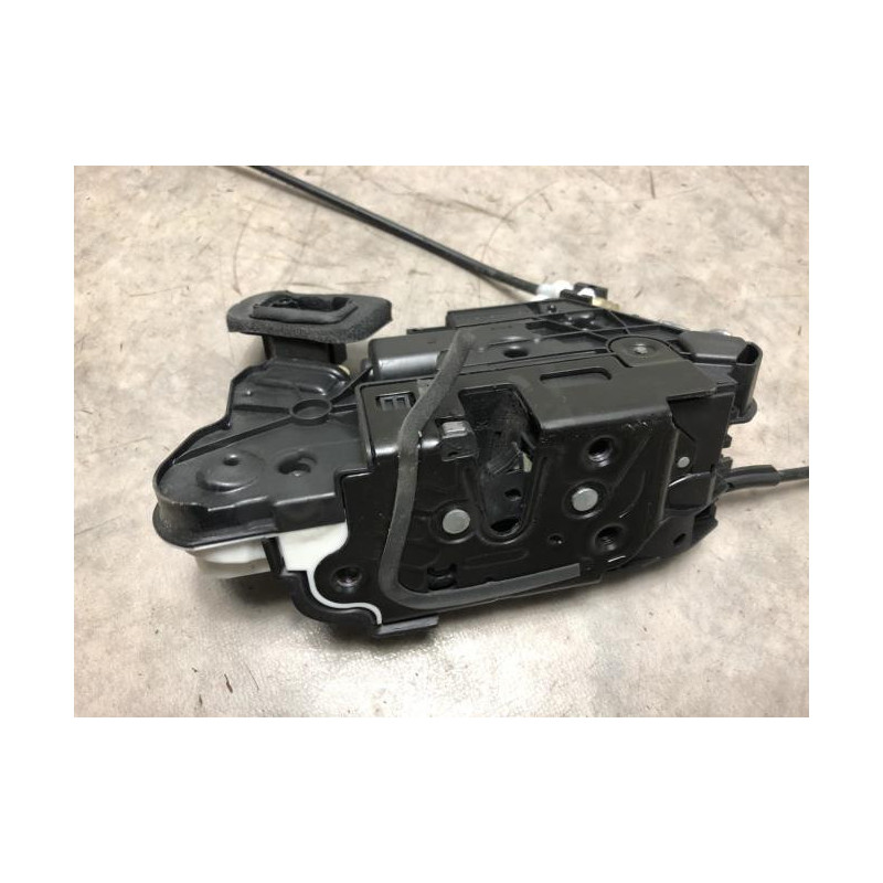 Serrure avant gauche VOLKSWAGEN POLO 5 PHASE 2 d’occasion