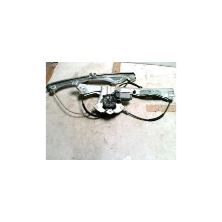 Leve vitre electrique avant gauche RENAULT CLIO 3 PHASE 1 d’occasion