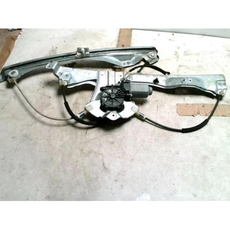 Leve vitre electrique avant gauche RENAULT CLIO 3 PHASE 1 d’occasion