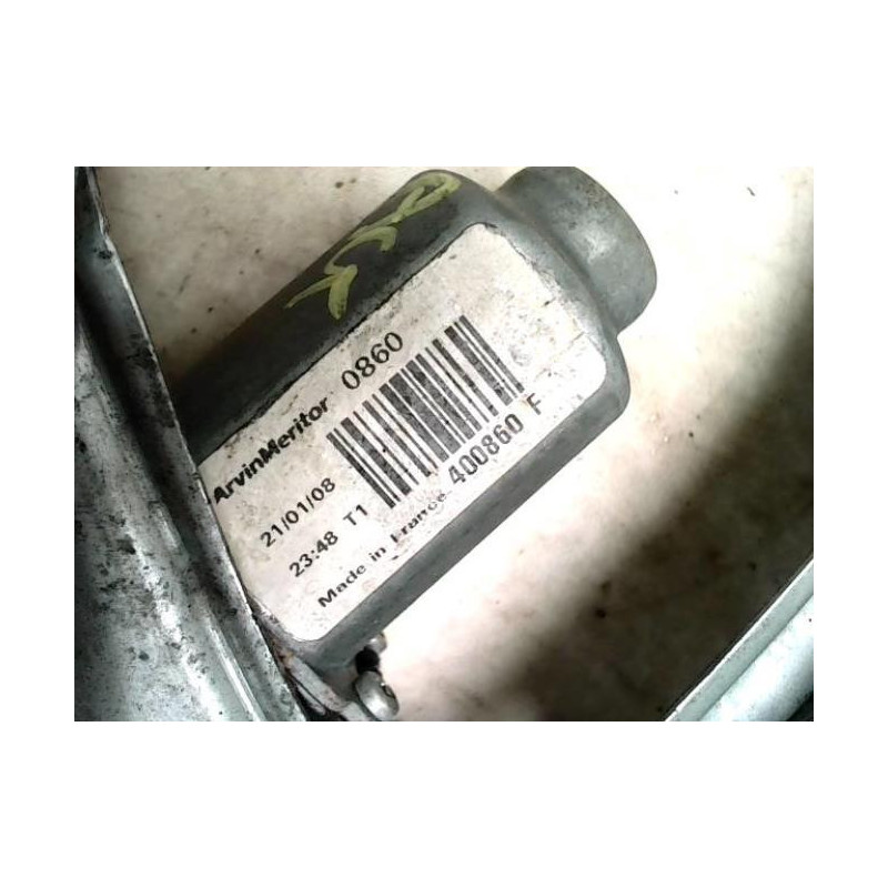 Leve vitre electrique avant gauche RENAULT CLIO 3 PHASE 1 d’occasion