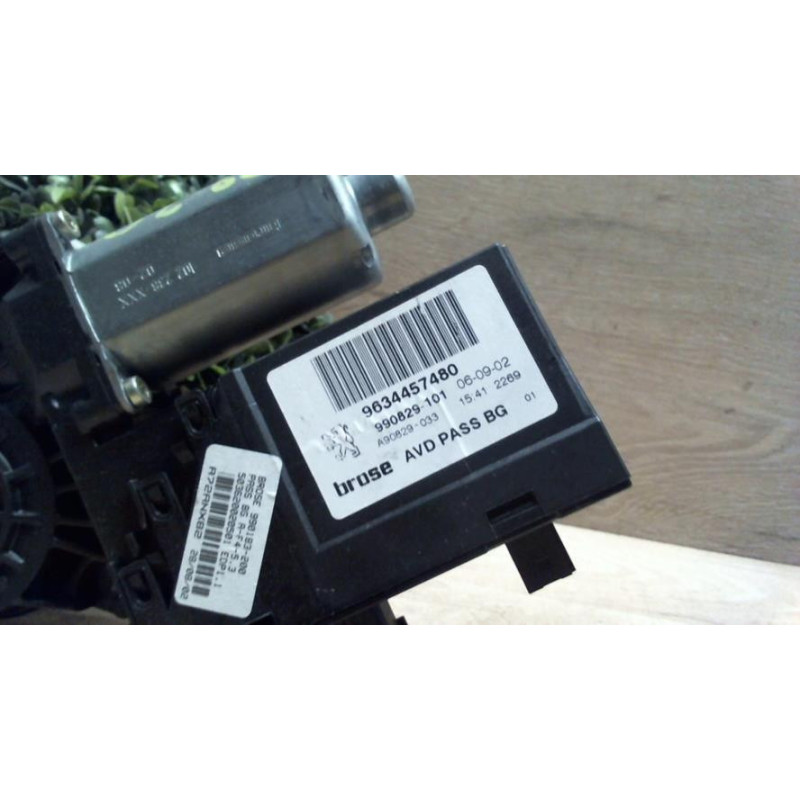 Moteur leve vitre avant droit PEUGEOT 307 PHASE 1 d’occasion