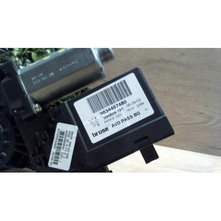 Moteur leve vitre avant droit PEUGEOT 307 PHASE 1 d’occasion
