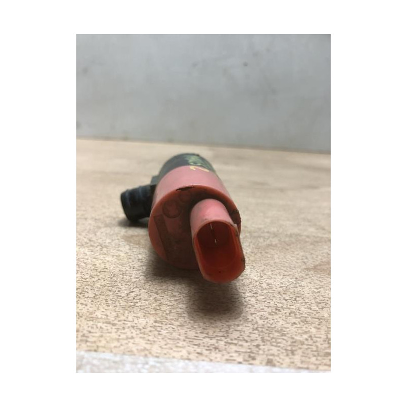 Pompe lave glace avant TOYOTA YARIS 2 PHASE 2 d’occasion