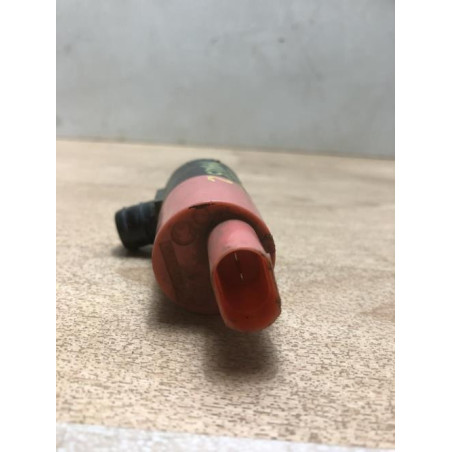 Pompe lave glace avant TOYOTA YARIS 2 PHASE 2 d’occasion